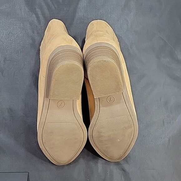 UNIVERSAL THREAD POINTED TOE LOW BLOCK HEEL ANKLE BOOTIE - Picture 15 of 16